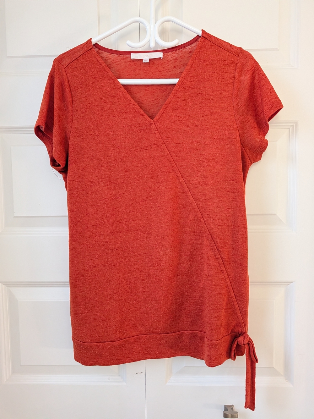Women's V-Neck Faux-Wrap Short Sleeve Top in Rust